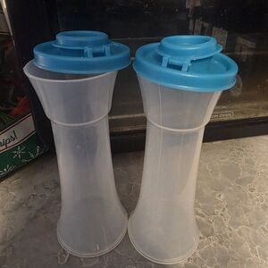 Tupperware Hourglass Salt and Pepper Shakers | Large Teal Blue Gently USED